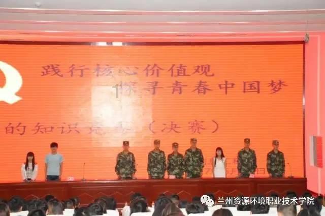 卡通卡车拼拼看